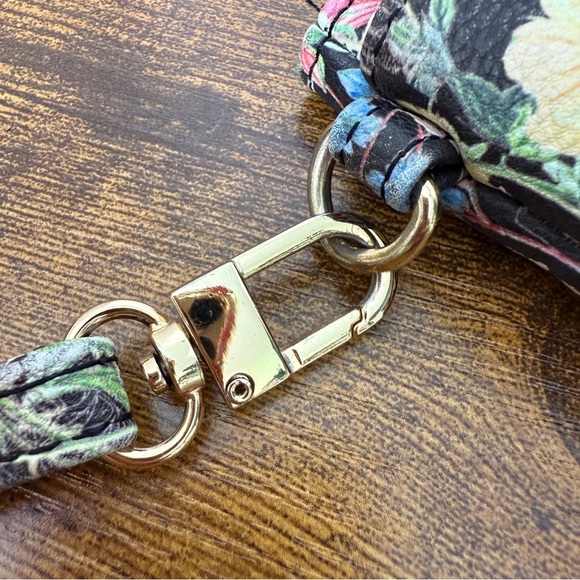 Betsey Johnson Double Pouch Wristlet Clutch Black Floral Print Purse Zip Around - Picture 7 of 8